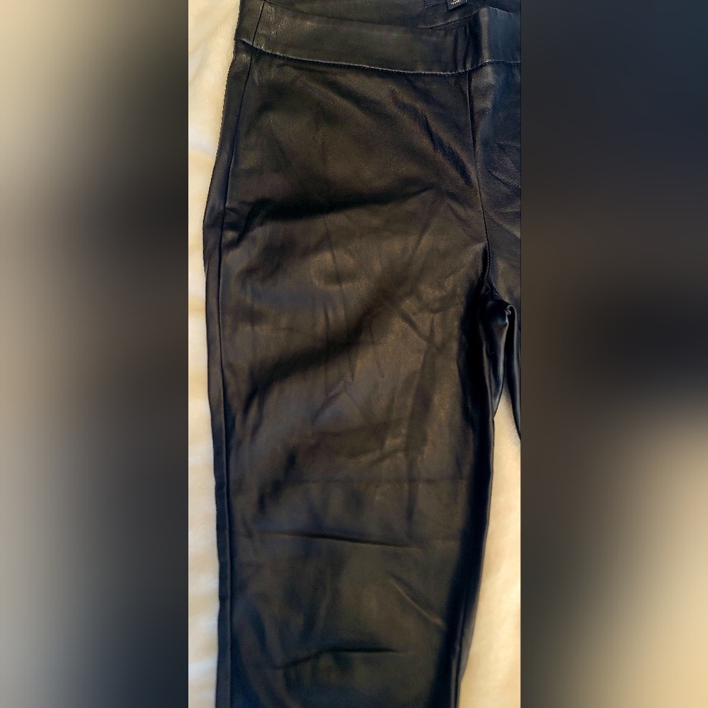 Ann Taylor Faux Leather Pants Womens Size 8 Black Vegan Leather - Picture 4 of 13